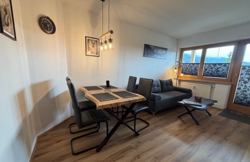 Klein am dorfplatzt 17 4